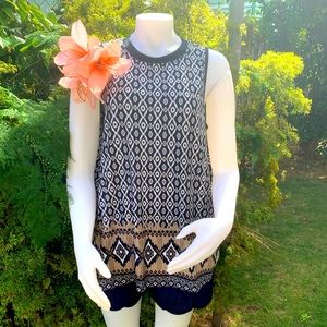 Simple printed sleeveless high neck work tunic